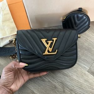 Louis Vuitton new wave multi pochette- EXCELLENT CONDITION